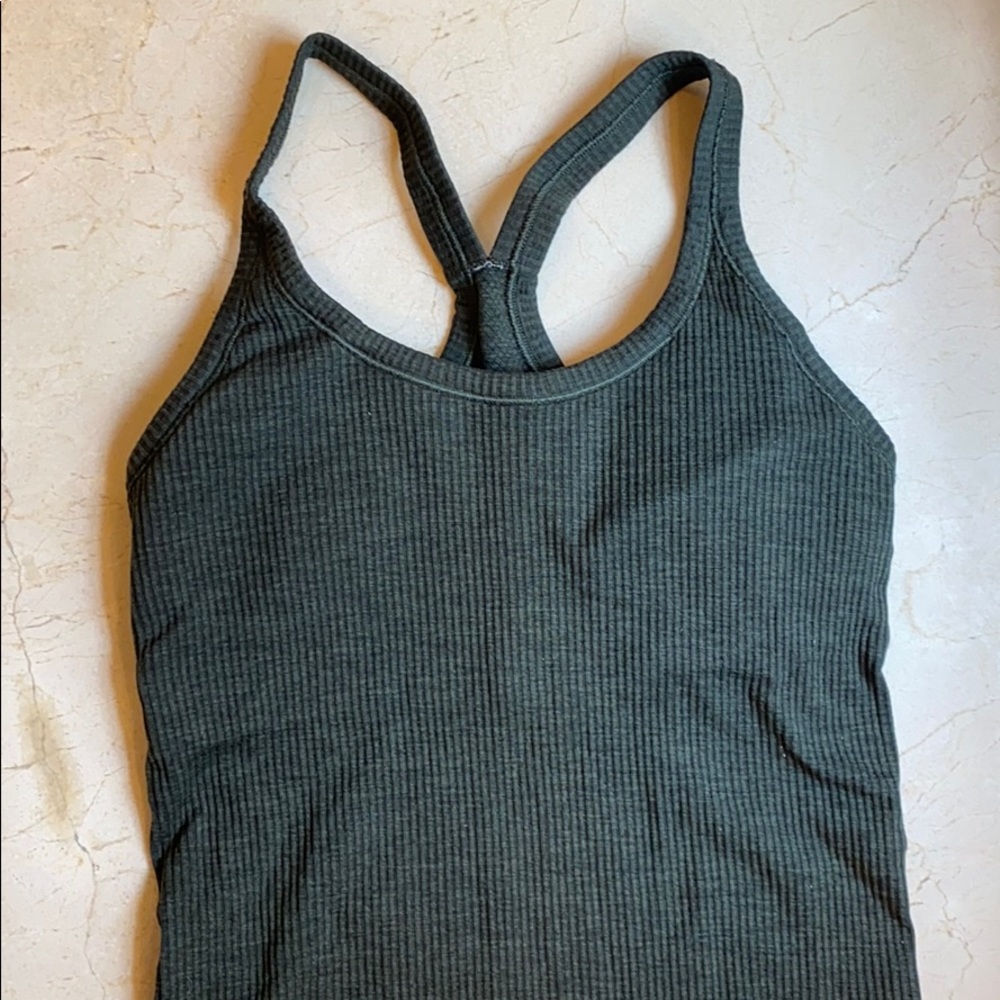 Lululemon tank